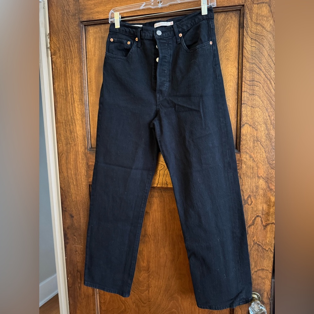 Levi's Women's Black Straight Leg Jeans